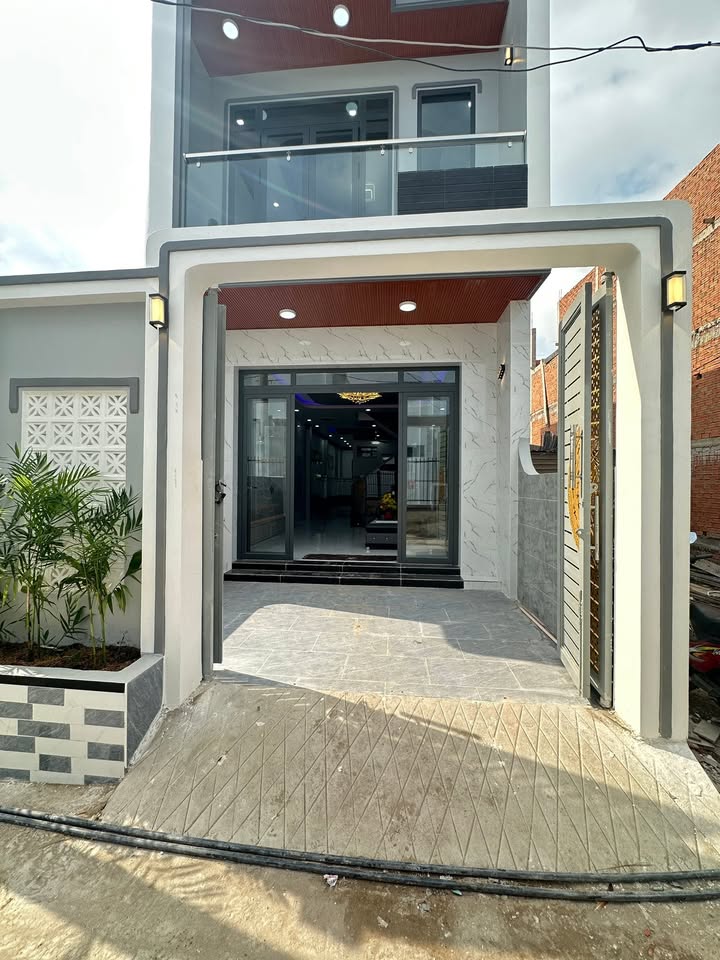 Nhà riêng Cần Giuộc 82.8m² giá 2.35 tỷ - Sổ hồng sẵn, ô tô vào tận nhà!