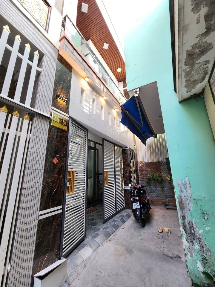 Nhà phố Đoàn Thị Nghiệp Mỹ Tho 76m² 2.2 tỷ - Full nội thất, ở ngay!