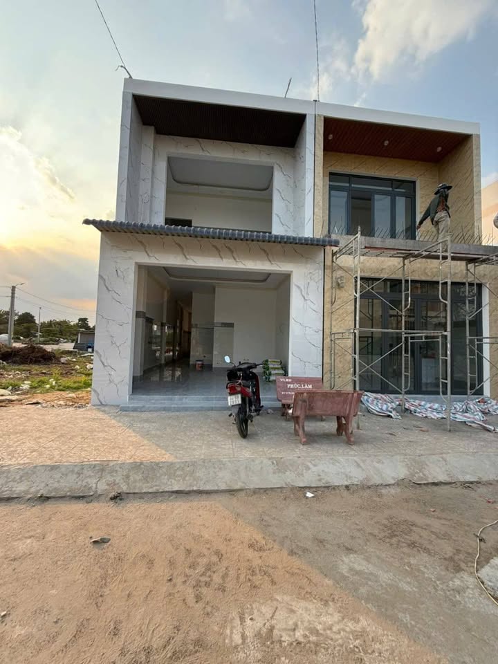 Nhà 2 Mặt Tiền Minh Linh, Vĩnh Long - 100m² Kinh Doanh/Ở Ngay