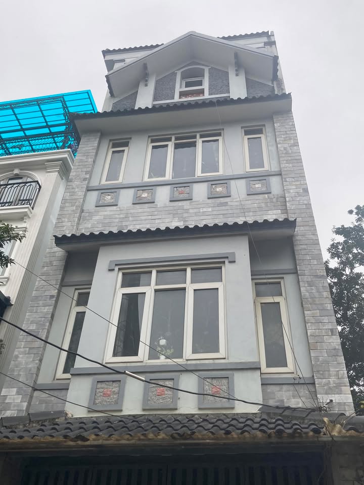 Nhà riêng Xuân La, Tây Hồ 50m² giá 7.x tỷ - Ô tô vào tận nhà!