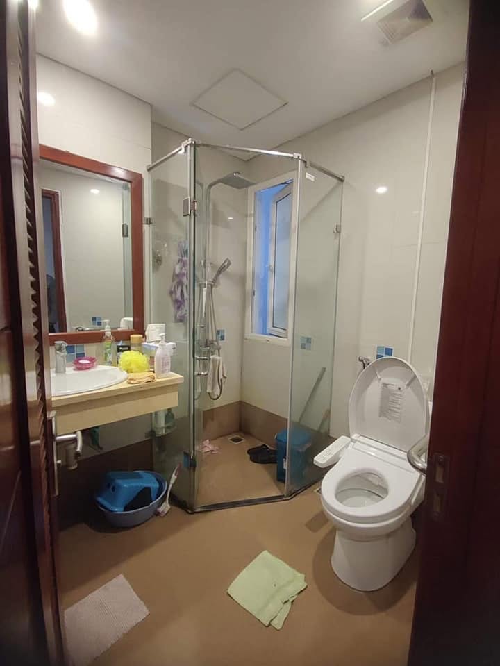 Nhà Hồng Tiến Long Biên 40m² - Ngõ ô tô đỗ cửa, Full nội thất!