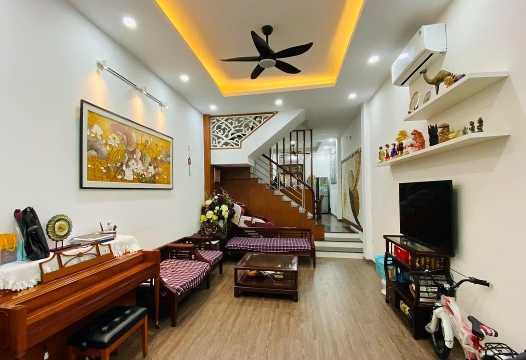 Nhà 55m² Phân Lô Quân Đội, Thanh Xuân - Ô Tô Tránh, Gara, 5 Tầng