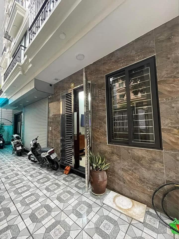 Nhà riêng Nguyễn Văn Huyên 43m² - Sổ hồng sẵn, giá tốt hiếm có!