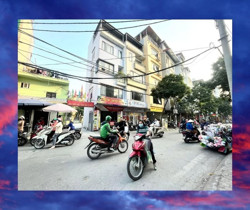 Đất Xuân La 206m² - Kinh Doanh Sầm Uất, Ô Tô Tránh - Giá 17.5 Tỷ