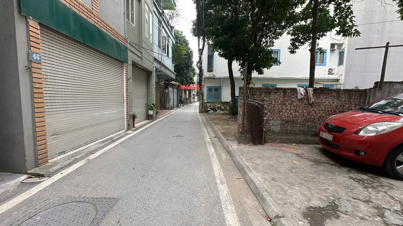 Đất nền Giang Biên 64m² hơn 6 tỷ – Đường to ô tô, sổ đỏ chính chủ!