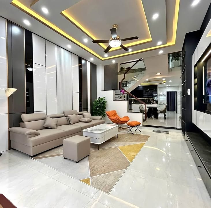 Nhà Riêng Phố Hoa Lâm, Long Biên 43m² 5 Tầng - Sẵn sàng ở ngay!