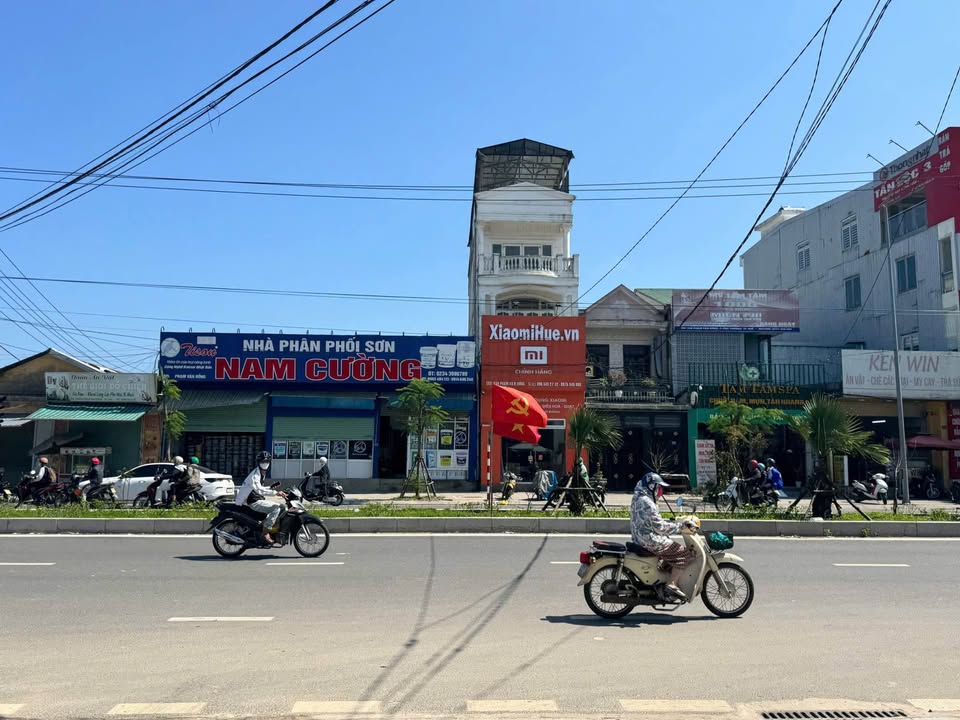 Nhà Mặt Tiền Phạm Văn Đồng, Huế - 405m² Kinh Doanh Đắc Lộc