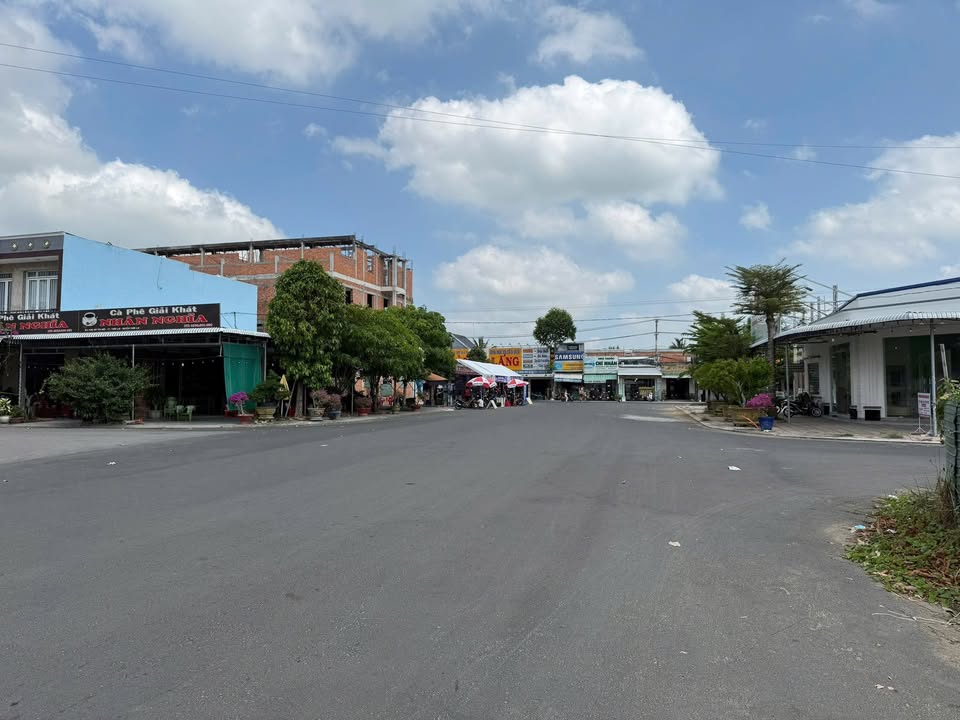 Nhà Mặt Tiền Kinh Doanh Khu Cadiz Cần Thơ - 100m² - Sổ Hồng Riêng