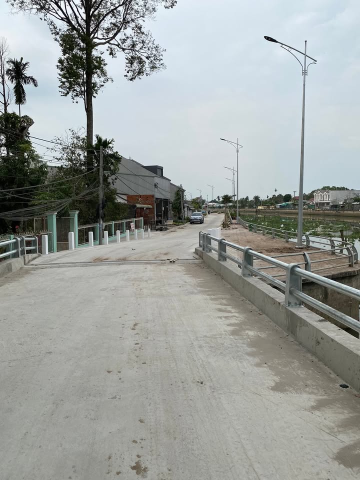 Đất Nền Mặt Tiền Kè Cái Sơn, Ninh Kiều - 868m² Hướng Đông Bắc, Giá 20 Tỷ