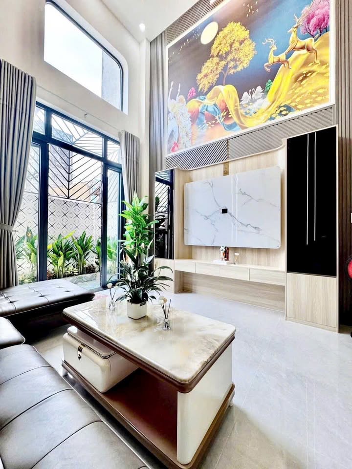 Nhà Hai Mặt Tiền 8 Tỷ, Tân Phú - Thang Máy, 4PN, Xe Hơi