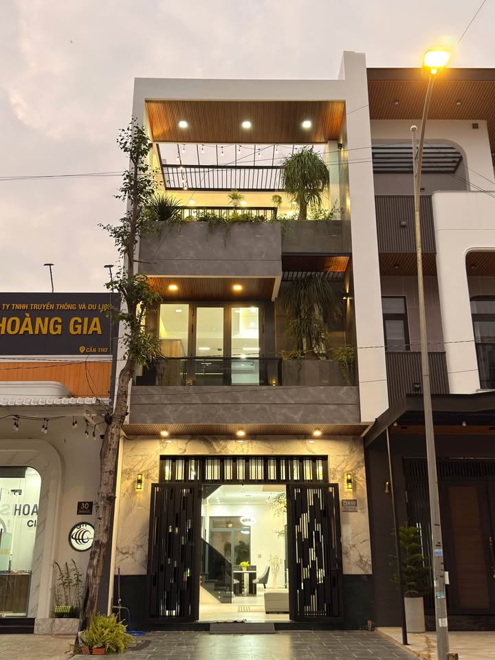 Nhà riêng KDC Hồng Loan Cái Răng 80m² - Full nội thất, sẵn sàng vào ở!