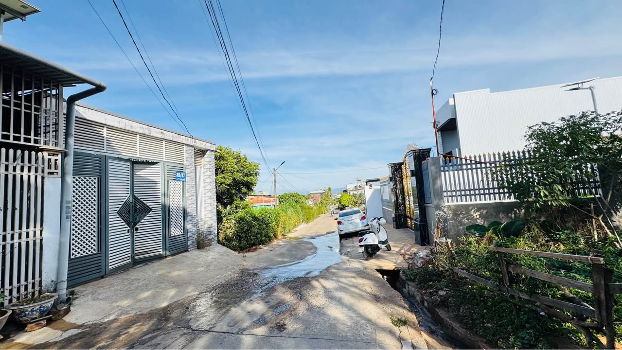 Bán đất hẻm 39 Lý Nam Đế Pleiku 168m² - Sổ đỏ chính chủ sẵn sàng!