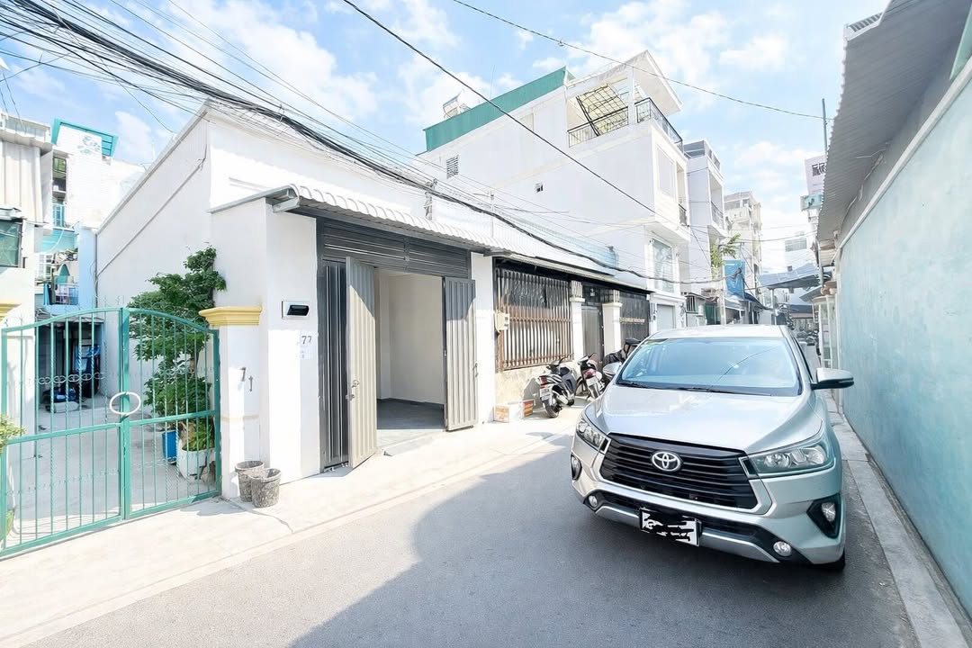 Nhà Riêng 68m² Tân Phú - Hẻm Tải Ô Tô Vào Tận Nhà, Sát Mặt Tiền