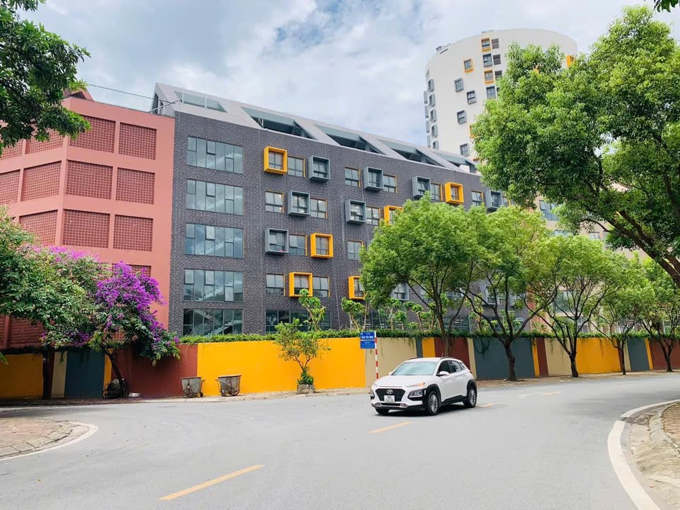 Đất nền Việt Hưng Long Biên 100m² 13 tỷ - Tiềm năng tăng giá cao