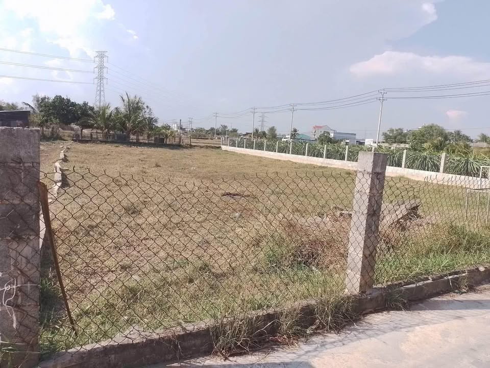 Đất Vườn 1000m² Mặt Tiền Rộng - Cách Phan Thiết 3.5km, Giá 1.6 Tỷ