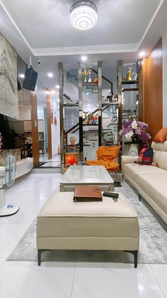 Nhà Phố Quận 10 Nguyễn Tri Phương 42m² 7 Tỷ Sẵn Sàng Ở Ngay!