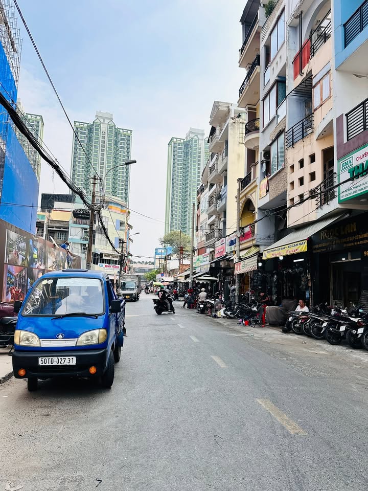 Nhà Phố Quận 5 73m² – Mặt Tiền Kinh Doanh Chợ Tân Thành Sầm Uất!