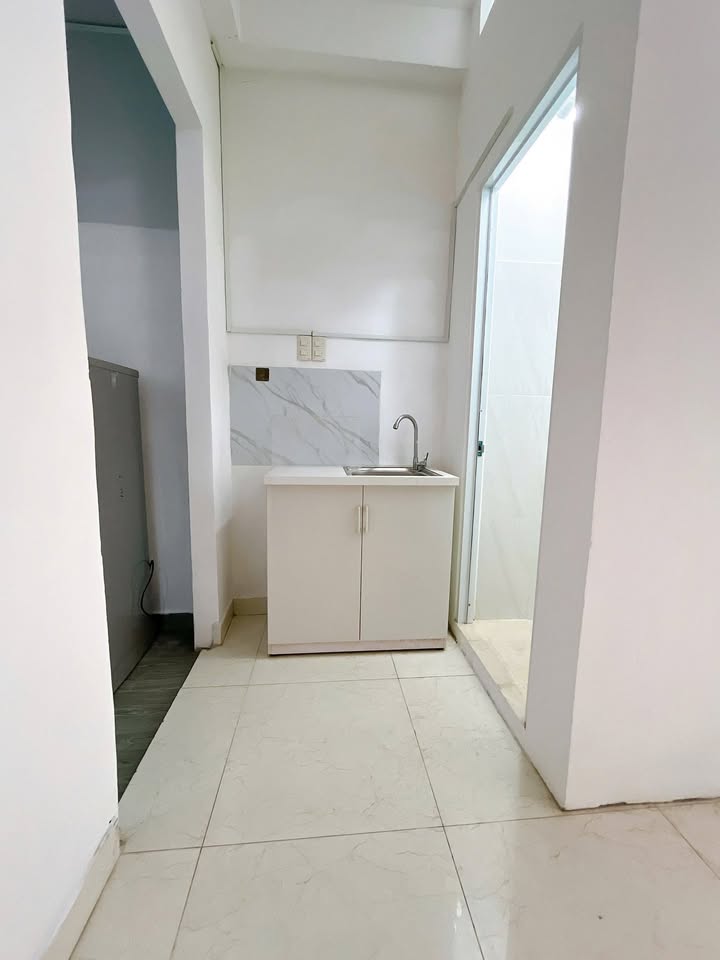 Cho thuê nhà nguyên tầng 2PN Hoàng Hoa Thám, Bình Thạnh - 5.5 Triệu/Tháng