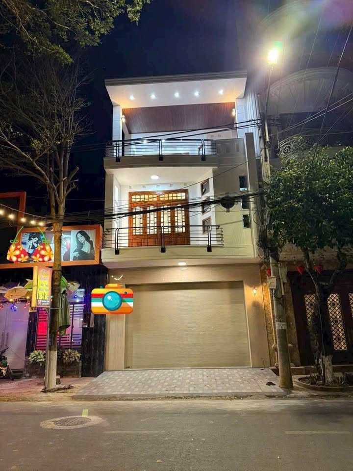 Nhà Mặt Tiền Y Bih Aleo Buôn Ma Thuột 96m² - Kinh Doanh Sầm Uất