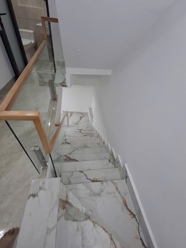 Nhà Riêng Trung Mỹ Tây, Q12 70m² giá 5.2 tỷ - Giá Tốt Hiếm Có!