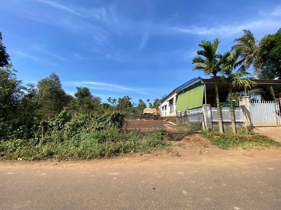 Đất nền Buôn Komleo 280m² giá 2.3 tỷ - Trục chính kinh doanh sầm uất