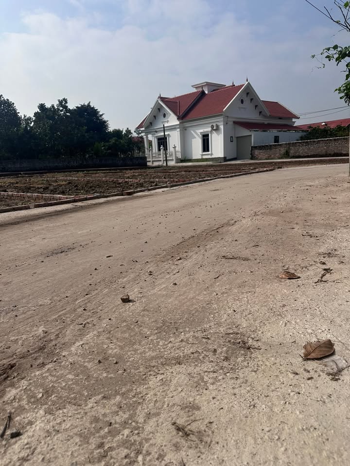 Bán đất Xã Trung Kênh 91.7m² - Sổ đỏ sẵn, gần trường học, ô tô vào tận nơi!