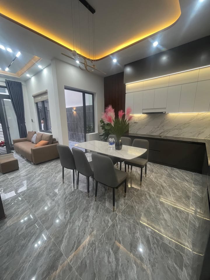 Nhà 2 Tầng Tôn Đản, Cẩm Lệ - 80m² Ngang 6.5m - Ô Tô Tới Nhà