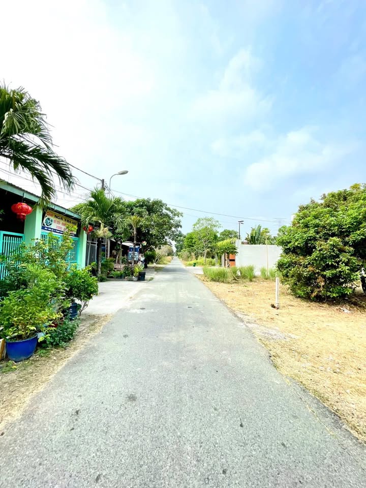 Đất nền Củ Chi 331m² giá 2.3 tỷ - Đất thổ cư 100%, xây dựng ngay!