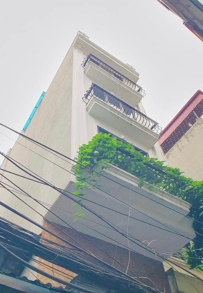 Nhà Phố Đống Đa 60m² 20 Tỷ – Vị Trí Đắc Địa, Ô Tô Vào Tận Nhà