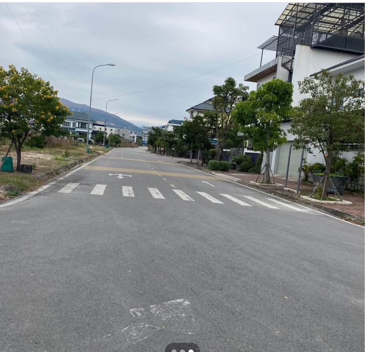 Đất nền KĐT Tân Thành, Uông Bí 100m² - Sổ đỏ, Hướng Nam, Giá 1.7x Tỷ