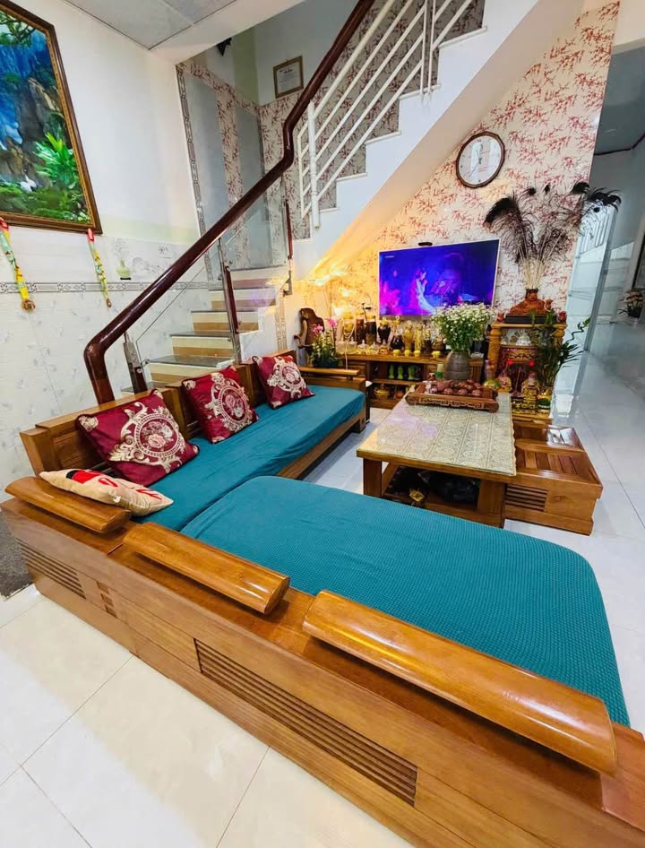 Nhà 2 Tầng Hẻm Quang Trung Quy Nhơn 83m² Nở Hậu - Sổ Đỏ Chính Chủ