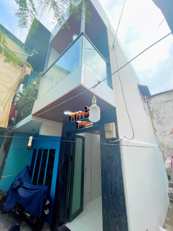 Nhà riêng Quận 4 9.1m² giá 1.55 tỷ - Sẵn sàng ở ngay!