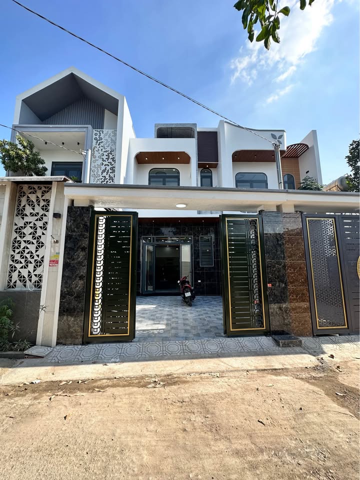 Nhà 3PN Phường Trảng Dài, Biên Hòa - Sổ Hồng Thổ Cư, Giá 4.39 Tỷ