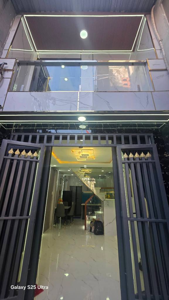 Nhà 2.45 Tỷ Quận 12: 2PN, Full Nội Thất, Sổ Hồng Riêng - Sẵn Sàng Dọn Vào!