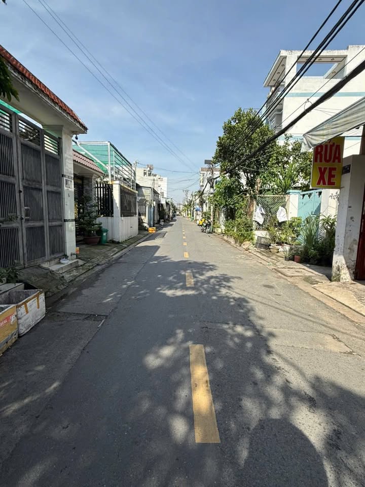 Nhà 120m² đường Lê Văn Quớ, Tân Phú - Giá 4 Tỷ, Sẵn Sàng Ở Ngay