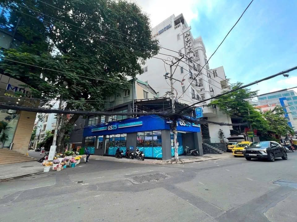 Nhà Mặt Tiền 90 Yên Thế, Tân Bình - 2MT, 128m², 43 Tỷ TL