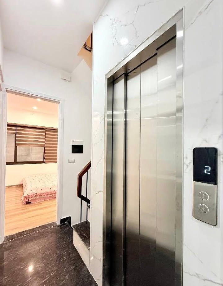 Nhà phố Tô Vĩnh Diện 45m² giá 13 tỷ - Thiết kế hiện đại, thang máy!