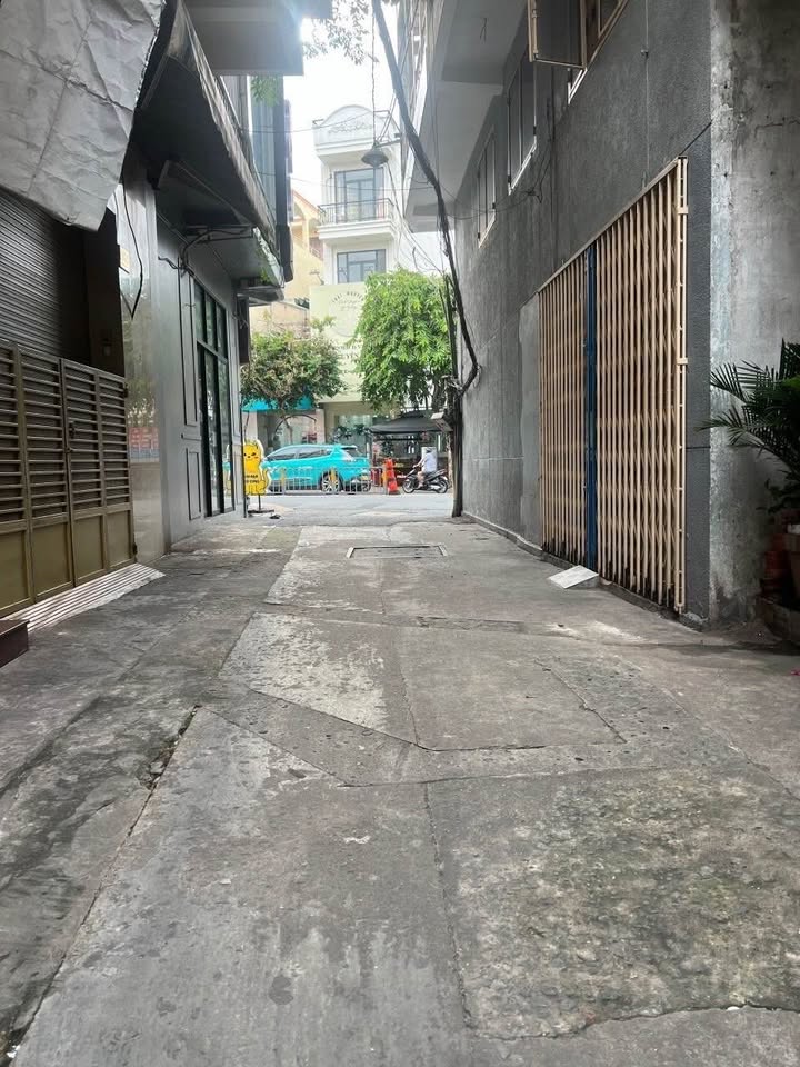 Nhà phố Nguyễn Đình Chiểu Q10 40m² - Vị trí đắc địa kinh doanh!