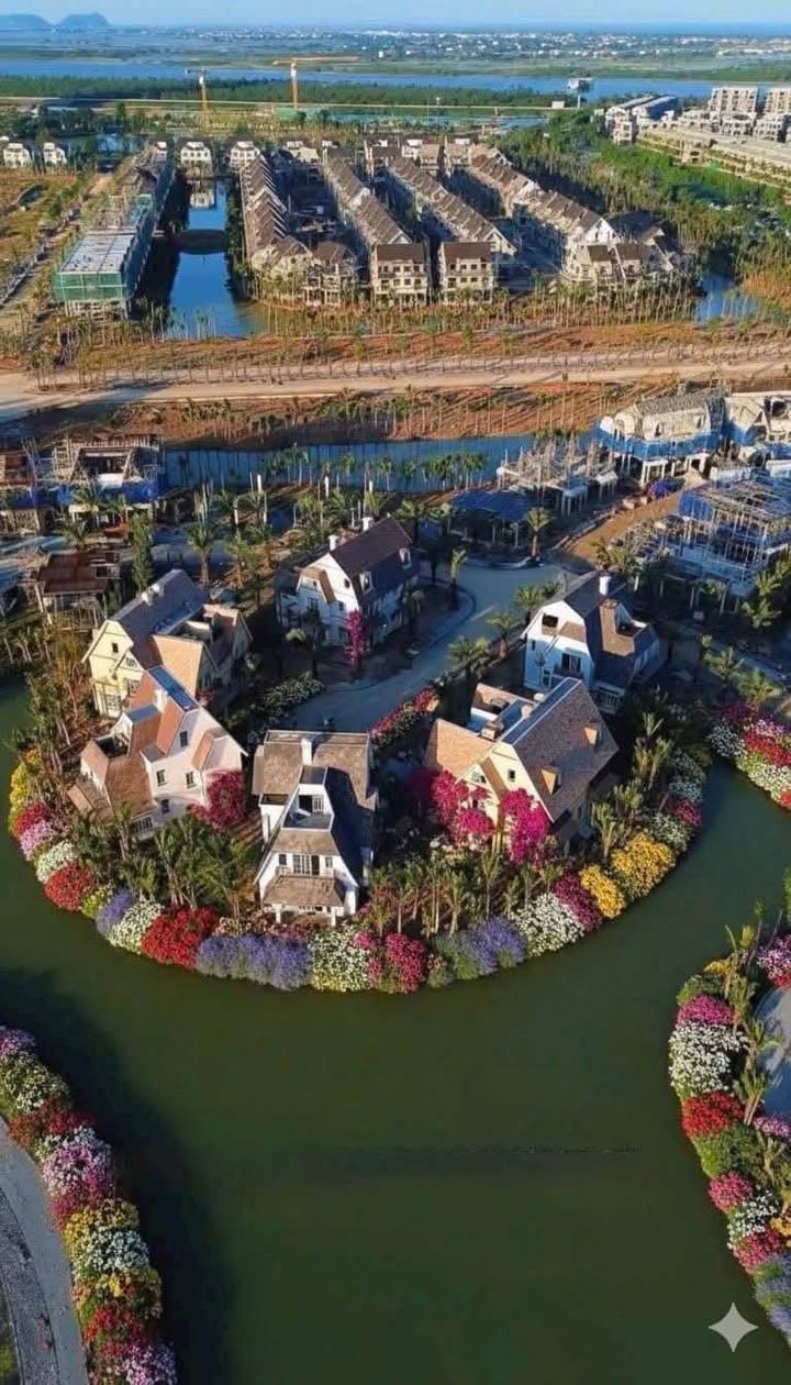 Nhà 5 Tầng Trung Tâm Vinh - 130m² - Ô tô tránh - 9 Tỷ