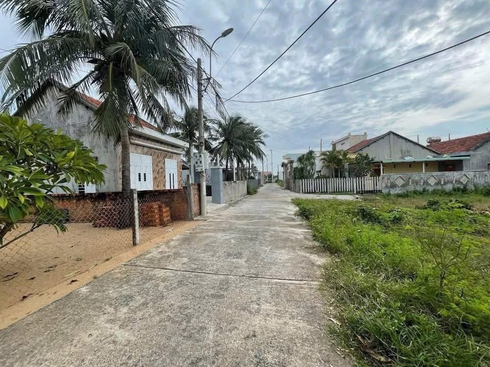 Đất nền Phú Đông, Tuy Hoà 111.7m² - Sổ đỏ chính chủ, gần biển