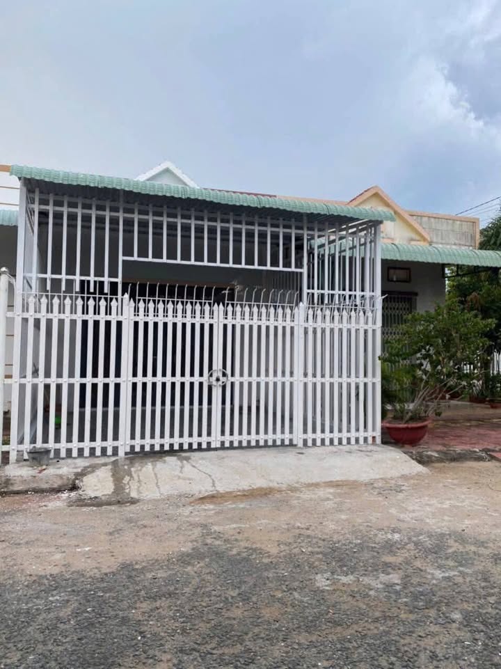 Nhà riêng Sóc Trăng 2PN giá 4 triệu/tháng - Sẵn sàng ở ngay!