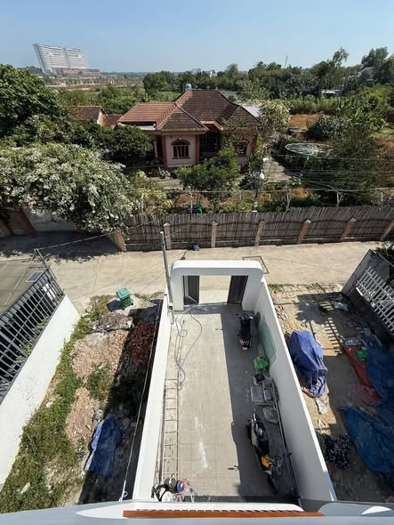 Nhà Phố 109m² Q12 - 3PN, 3 Lầu, Sân Xe Hơi, View Pháo Hoa - 4.75 Tỷ