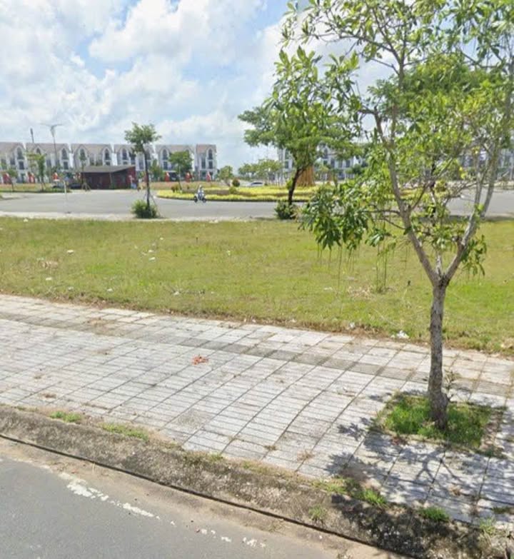 Bán Đất Nền Lô C5 Tái Định Cư Long Xuyên - 90m² - Sổ Hồng Sẵn Sàng