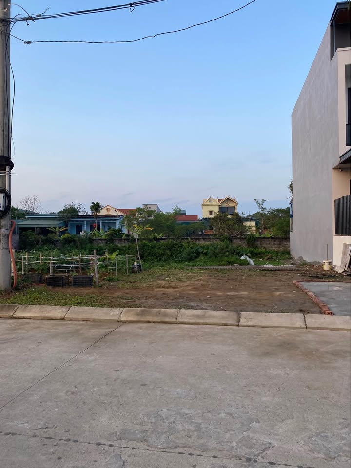 Đất nền Lạc Vân, Nho Quan 142m² - Sổ đỏ chính chủ, đường ô tô!