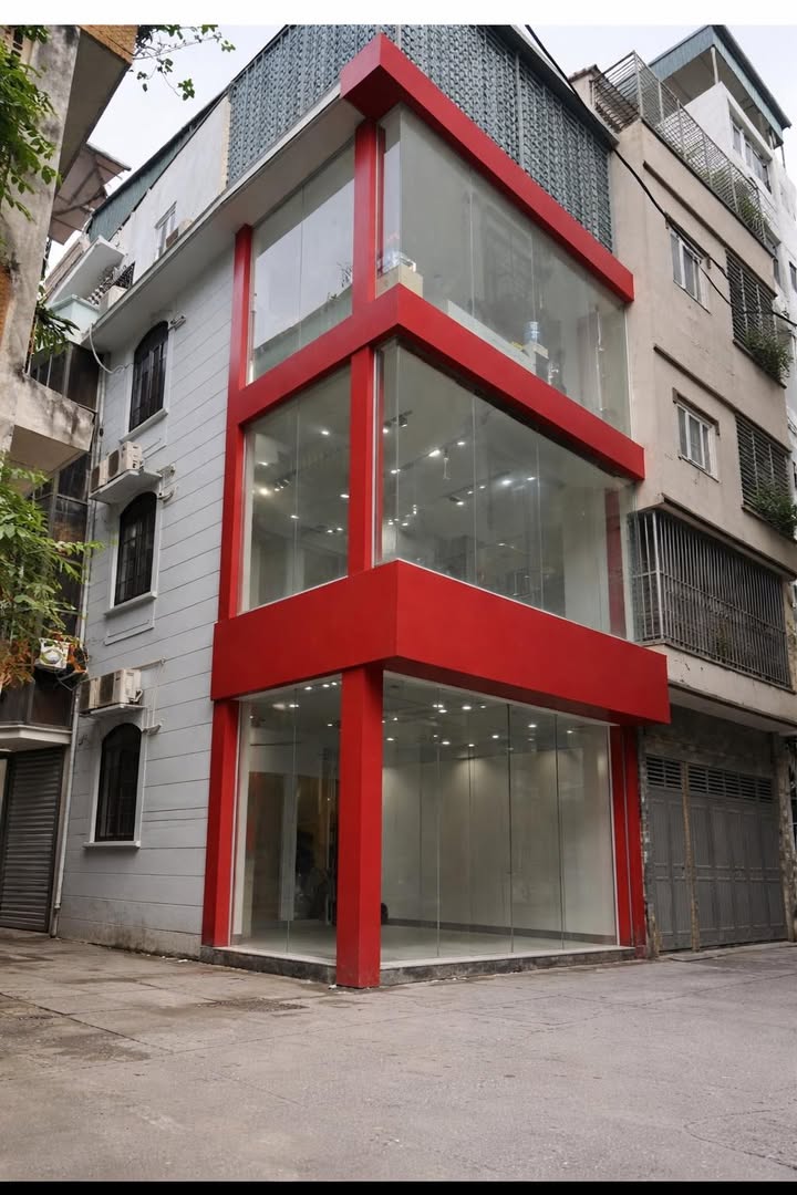 Nhà Phố Hoàng Quốc Việt 60m² 20 Tỷ - Mặt Tiền Kinh Doanh Hiếm Có!