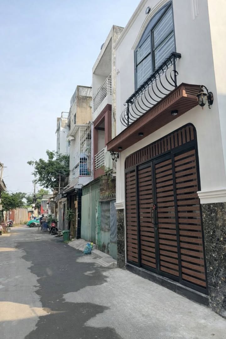 Nhà riêng Gò Vấp 56m² - Lô góc, hẻm xe hơi, sẵn sàng ở ngay!