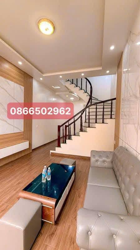 Nhà 2 Tầng Phường Trần Lãm 41m² - Sổ Đỏ Chính Chủ, Sẵn Sàng Đón Tết