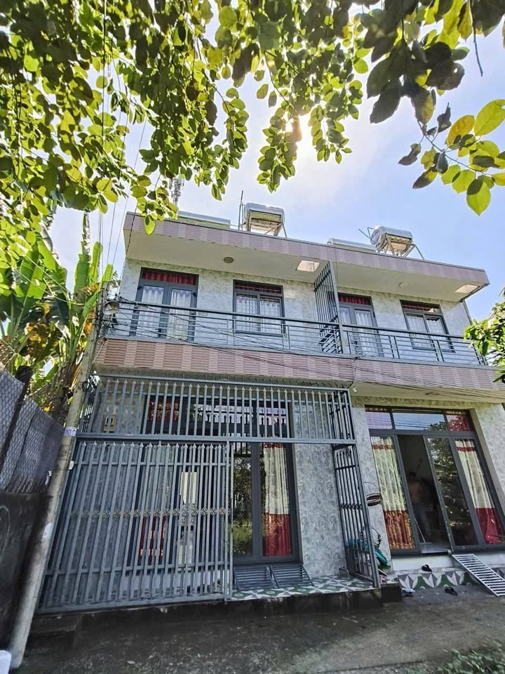 Nhà Đoàn Nguyễn Tuấn Bình Chánh 55m² 2.2 tỷ - Giá tốt hiếm có!