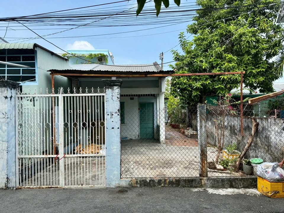 Nhà riêng Đường Tú Xương, Long Xuyên 3.3 triệu - Giá tốt hiếm có!
