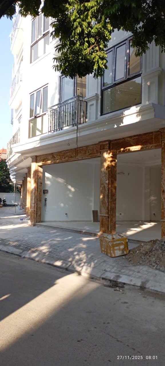 Đất nền Thị trấn Phùng 51m² hơn 5 tỷ - Vị trí đắc địa kinh doanh!